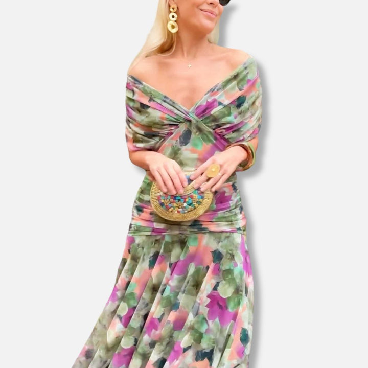 Evelyn – Elegant Dress With V-Neckline