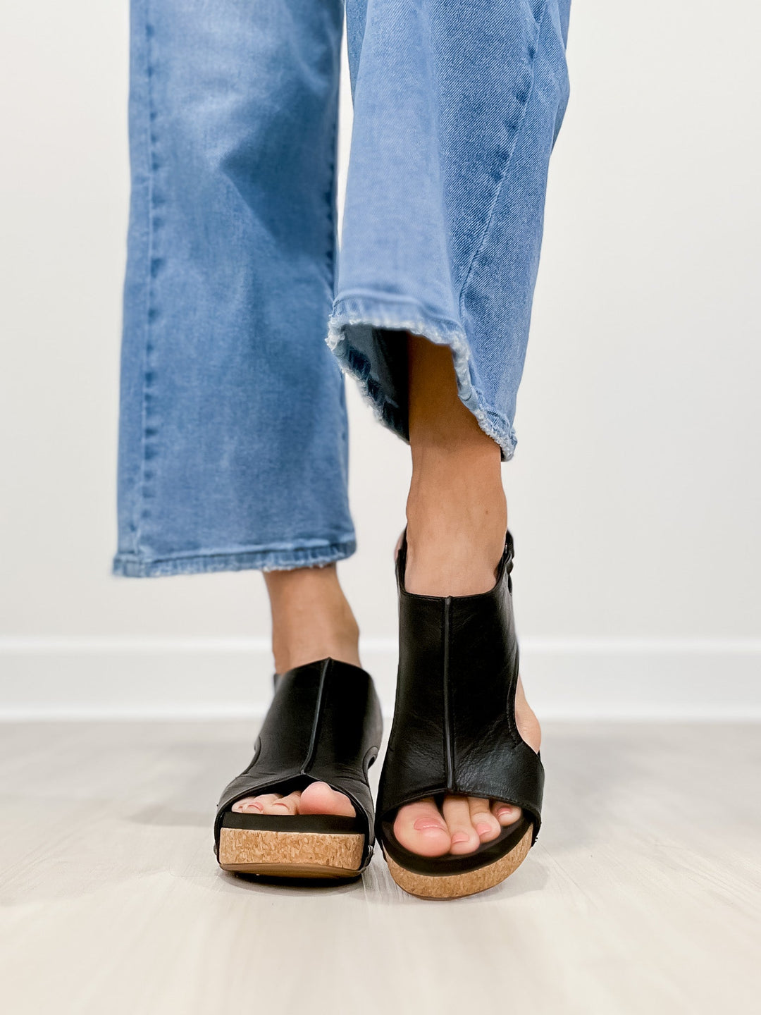 Briellae - Wedge Sandal